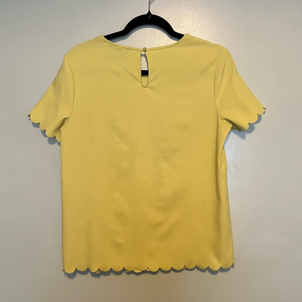 Banana Republic Scallop Detail Top - Picture 3 of 7